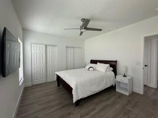 Breeze Air - - 4