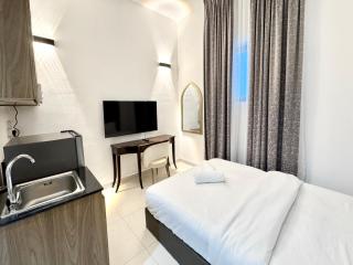 Al Manara Classic Cozy Studio - 8