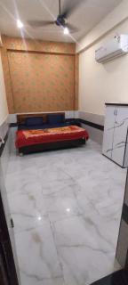 Kaka Guest House Near Prem Mandir and 100 Mt far away from Premanand Maharaj G - Vrindāvan - 2