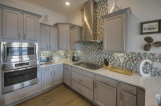 Whale Tales Prominence 30A! BESIDE POOL! 6 seater LSV! 4 Bikes Sleeps 6! - Watersound Beach - 3