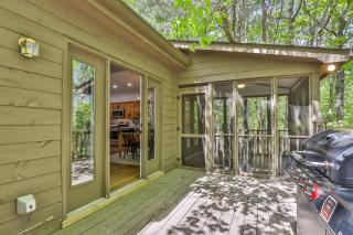 Adventures at Big Canoe - Spacious Cabin Rental in Big Canoe - Serene Nature Views, Cozy Fireplace, Spacious Decks, Walking Dist - Afton - 8