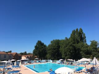 Charmant T2 PISCINE chambre lit double dans résidence du Lac - Monflanquin - 8