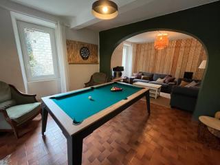 Spacious family home with river access - Izaourt - 0