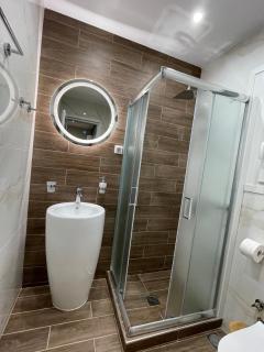 AthensHomes 4th Fl Privacy n Comfort 3Br-3Ba - Athen - 1