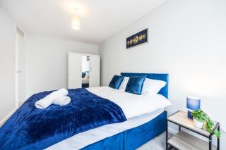 Spacious Four Bedroom Battersea House Contractors Families - 6