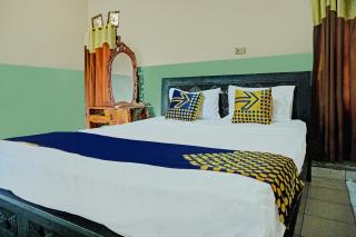 Hotel O Romli - - 0