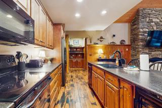 Tuckaway Retreat - Sylva - 1