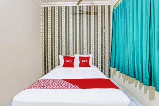 OYO 92287 Hotel Aji Mantoro - Wonogiri - 4