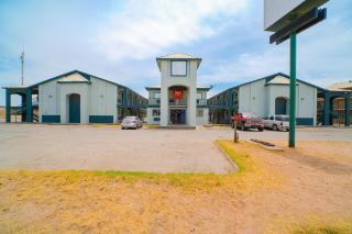 OYO Hotel Midland - Midland - 9