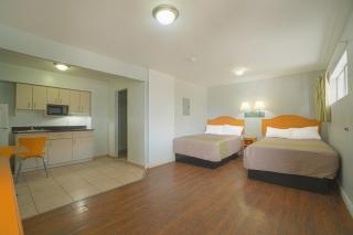 OYO Hotel Midland - Midland - 2