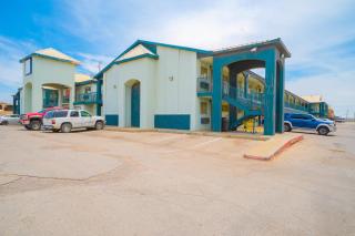OYO Hotel Midland - Midland - 7