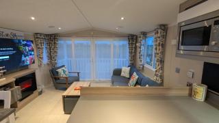 Lighthouse Lodge - Peaceful & Dog Friendly - Sutton-on-Sea - 4