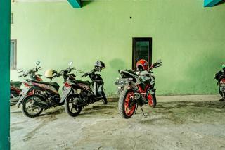 SPOT ON 92400 Dhaha Penginapan House Syariah - Kediri - 1