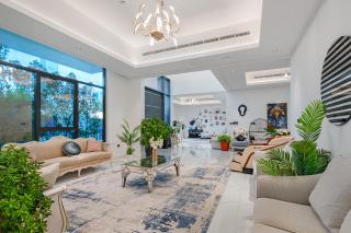 Boutique-Trade Center - Dubai - 9