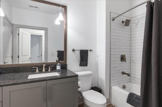 Urban apartment with pool and parking - Cincinnati - 1