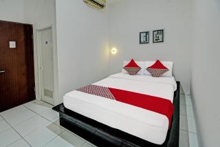 Super OYO 92433 Sirih Gading Family Guest House - Tulungagung - 3
