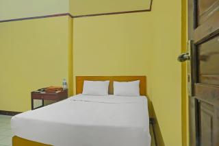SPOT ON 92466 Adam Kost SyariahNearWisata Jembatan Barito - Banjarmasin - 0