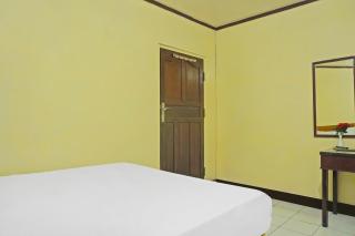 SPOT ON 92466 Adam Kost SyariahNearWisata Jembatan Barito - Banjarmasin - 6