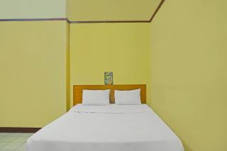 SPOT ON 92466 Adam Kost SyariahNearWisata Jembatan Barito - Banjarmasin - 8