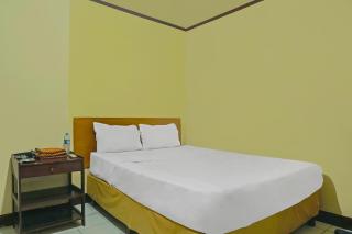SPOT ON 92466 Adam Kost SyariahNearWisata Jembatan Barito - Banjarmasin - 4