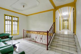 SPOT ON 92446 Penginapan Aina Syariah - - 3