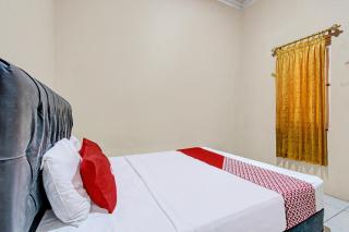 OYO 92459 Cahyo Kost 2 - 3