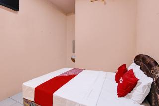 OYO 92459 Cahyo Kost 2 - 1