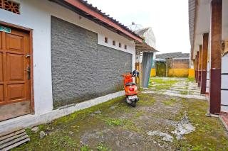 SPOT ON 92475 Rc Homestay Syariah - 3