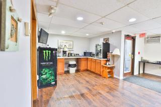 OYO Hotel Pipestone MN, Canterbury Park - Pipestone - 1