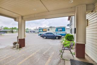 OYO Hotel Pipestone MN, Canterbury Park - Pipestone - 5