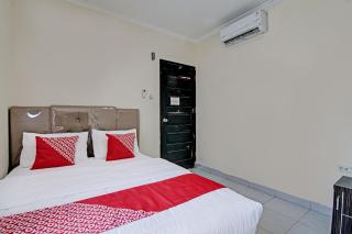 OYO 92530 Rosela House Syariah - Pekanbaru - 2