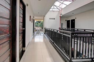 OYO 92530 Rosela House Syariah - Pekanbaru - 8