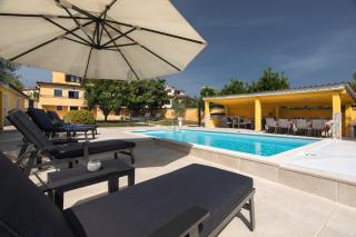 Luxury Villa for 14 People near Poreč - Žbandaj - 0