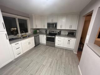 2br 1 bath Upstairs AC WD Barnum West Near Belmar - 2