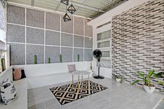 Hotel O Teguh Homestay Syariah - 1