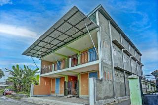 Hotel O Kemangi Asri Kost - 0