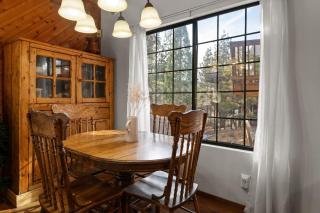 Little Bear Lodge - Walk to Shuttle, Fireplace, Deck, Barbecue - Big Bear Lake - 4