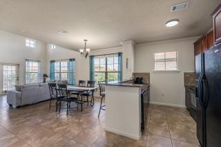 3rd floor city condo with wraparound balcony and resort amenities - 7