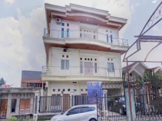 OYO Life 92637 Kost Arya Exclusive - Jambi - 0