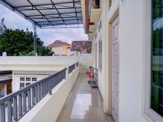 OYO Life 92637 Kost Arya Exclusive - Jambi - 9
