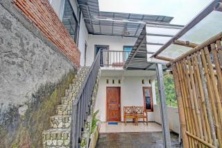 OYO 92628 Raja Alam Homestay - Karanganyar - 8