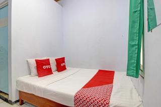 OYO 92628 Raja Alam Homestay - Karanganyar - 6