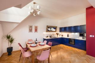 Decadent Art Deco Balcony Apartment in Old Town - Praga - 3
