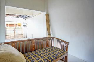 SPOT ON 92652 Meir E-homestay 2 Syariah - Surabaya - 3