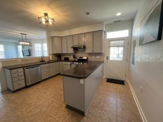 Laurel Heights- Fresh, Cozy and Close to All! - Atlantic City - 5