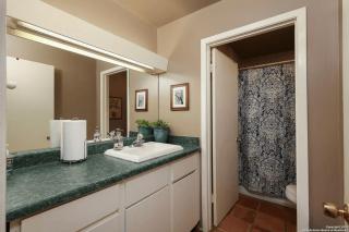Cozy Home Near Airport,fast EV Charger & Theater - San Antonio - 3