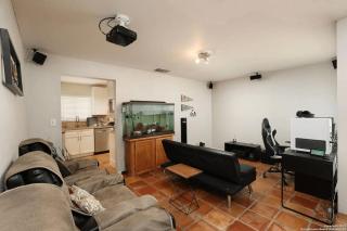 Cozy Home Near Airport,fast EV Charger & Theater - San Antonio - 1