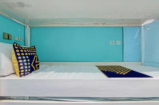 SPOT ON 92611 Lobak Hostel CapsuleNearAyam Goreng Terowongan - Alastuwo - 8
