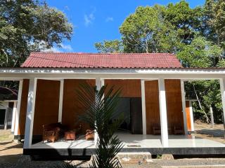 Capital O 92612 Penginapan D'alas Purwo & BeachNearPadang Savana Sadengan - Banyuwangi - 7