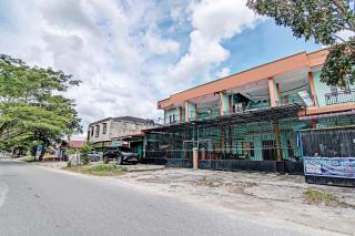 SPOT ON 92716 Penginapan Syafira Near Perumahan Mustamindo Permai 1 - Pekanbaru - 0